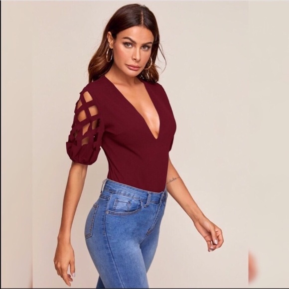 NEW CUT-OUT SLEEVE LOW V NECK BLOUSE TOP - Picture 3 of 5